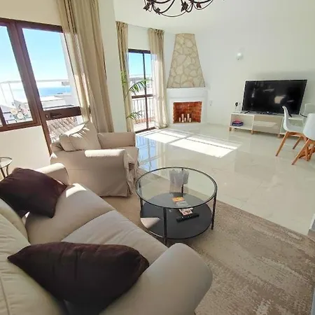 Beautiful 4 Bedroom Town House In Punta Lara Nerja