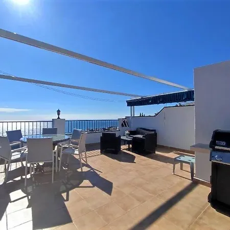 Beautiful 4 Bedroom Town House In Punta Lara Holiday home