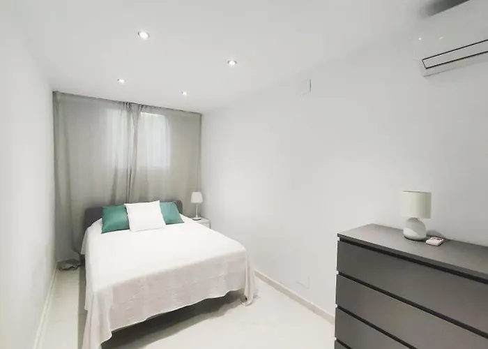 Beautiful 4 Bedroom Town House In Punta Lara 別荘